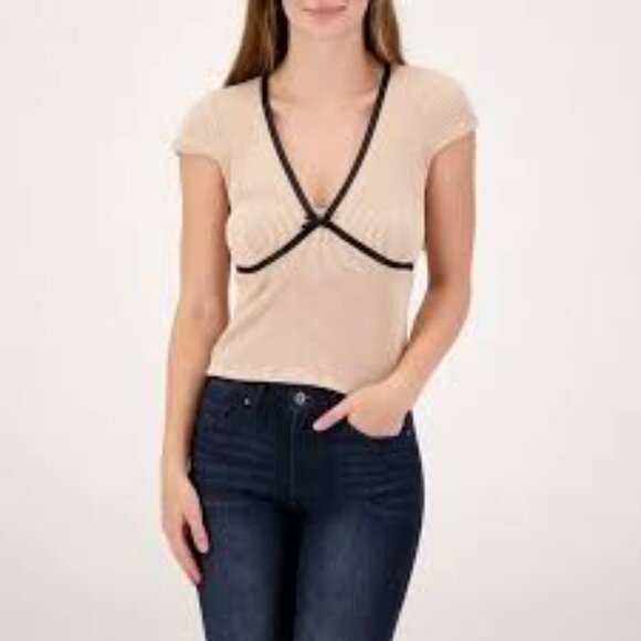 Moa Moa Puckered Rib Knit Top with Black Trim Juniors - Picture 2 of 3